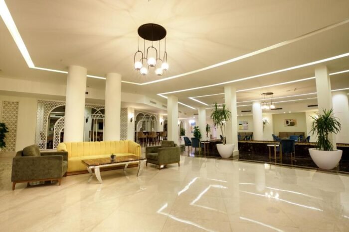 Amwaj Beach Club Abu Soma - Image 9