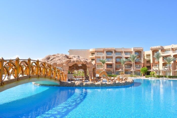 Parrotel Lagoon Waterpark Resort - Image 1